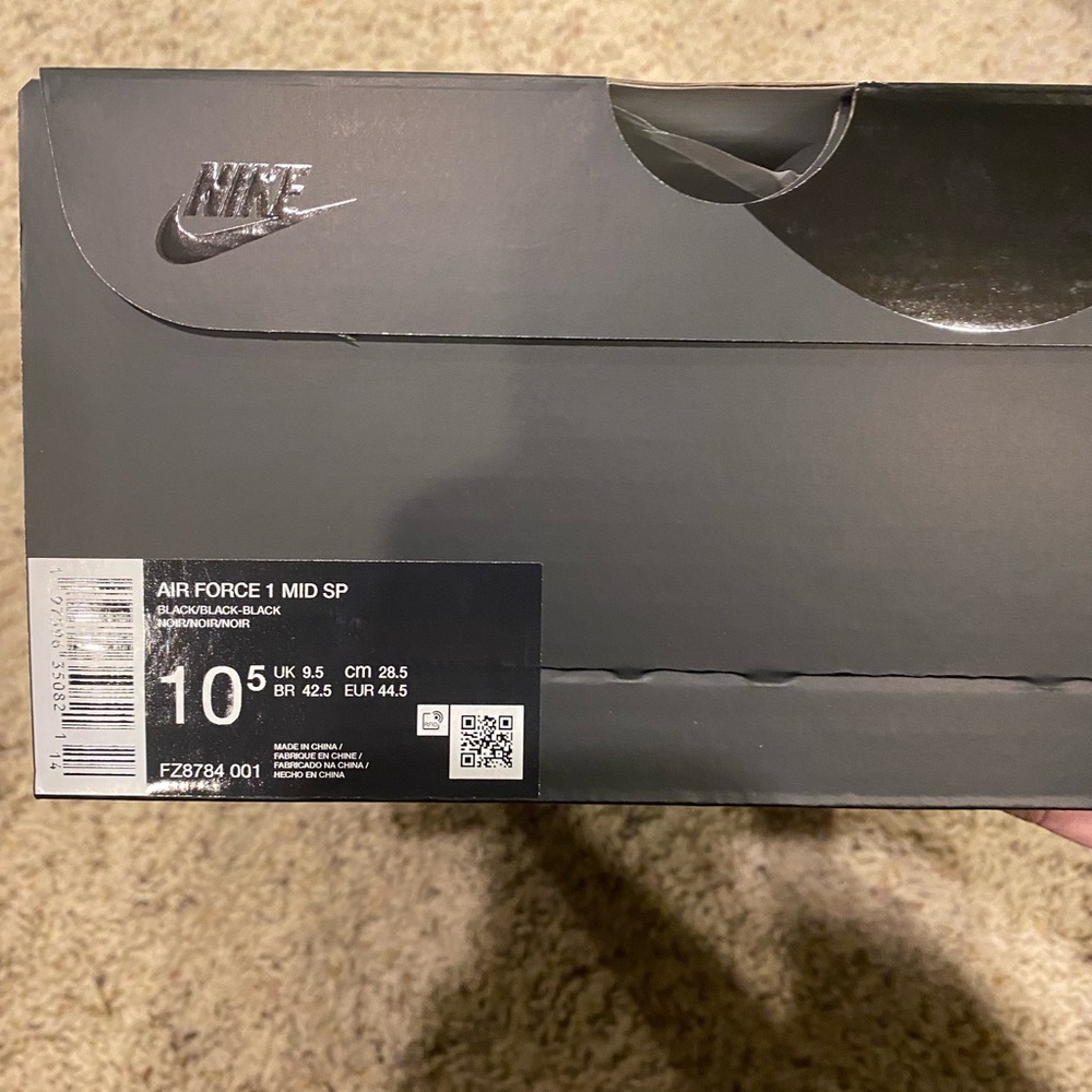 ***SOLD!*** Supreme®/Nike® Air Force 1 Mid ‘Black’ - Picture 4 of 12